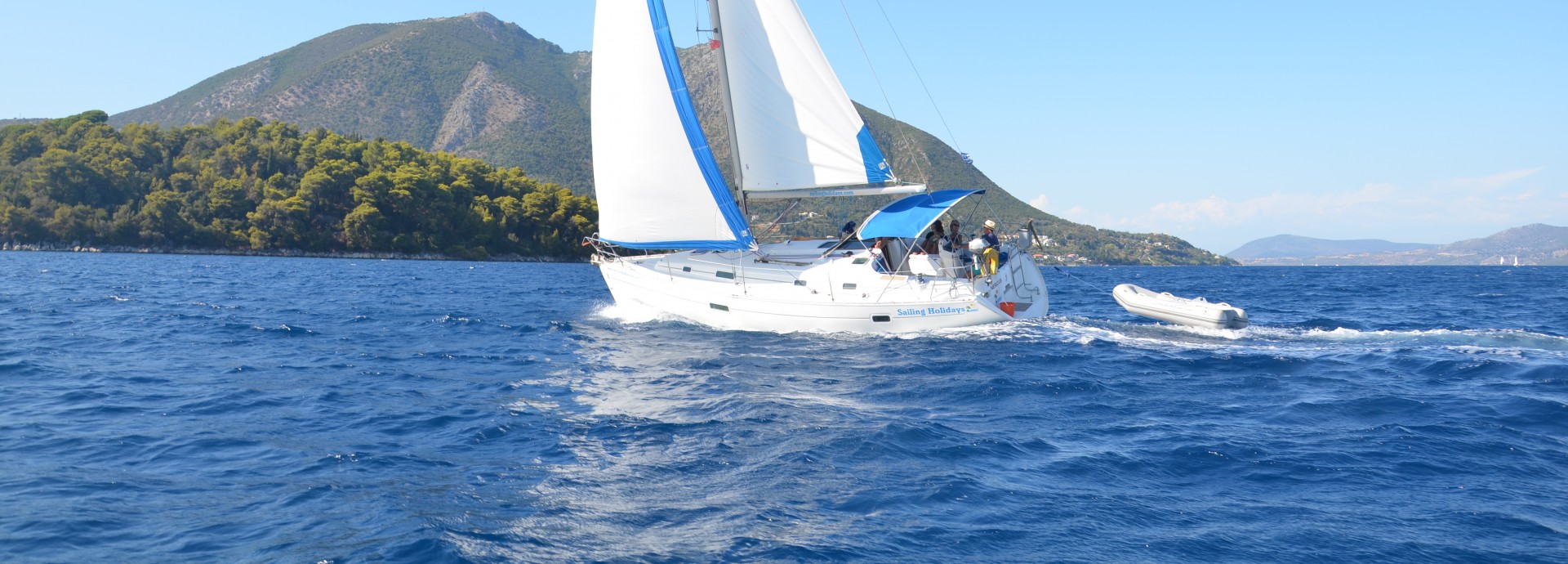 Beneteau 361 Sailing