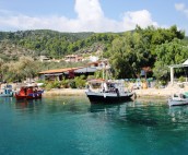 The quay in Steni Vala