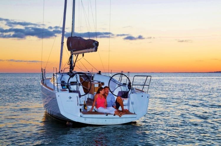 Yacht Charter: The best yachts for two