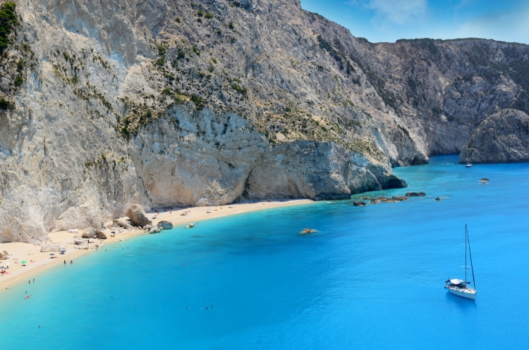 Yacht Charter: Lefkas - Beaches to explore and what to see